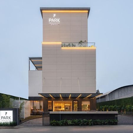 Park Inn & Suites By Radisson Thrissur East Fort エクステリア 写真