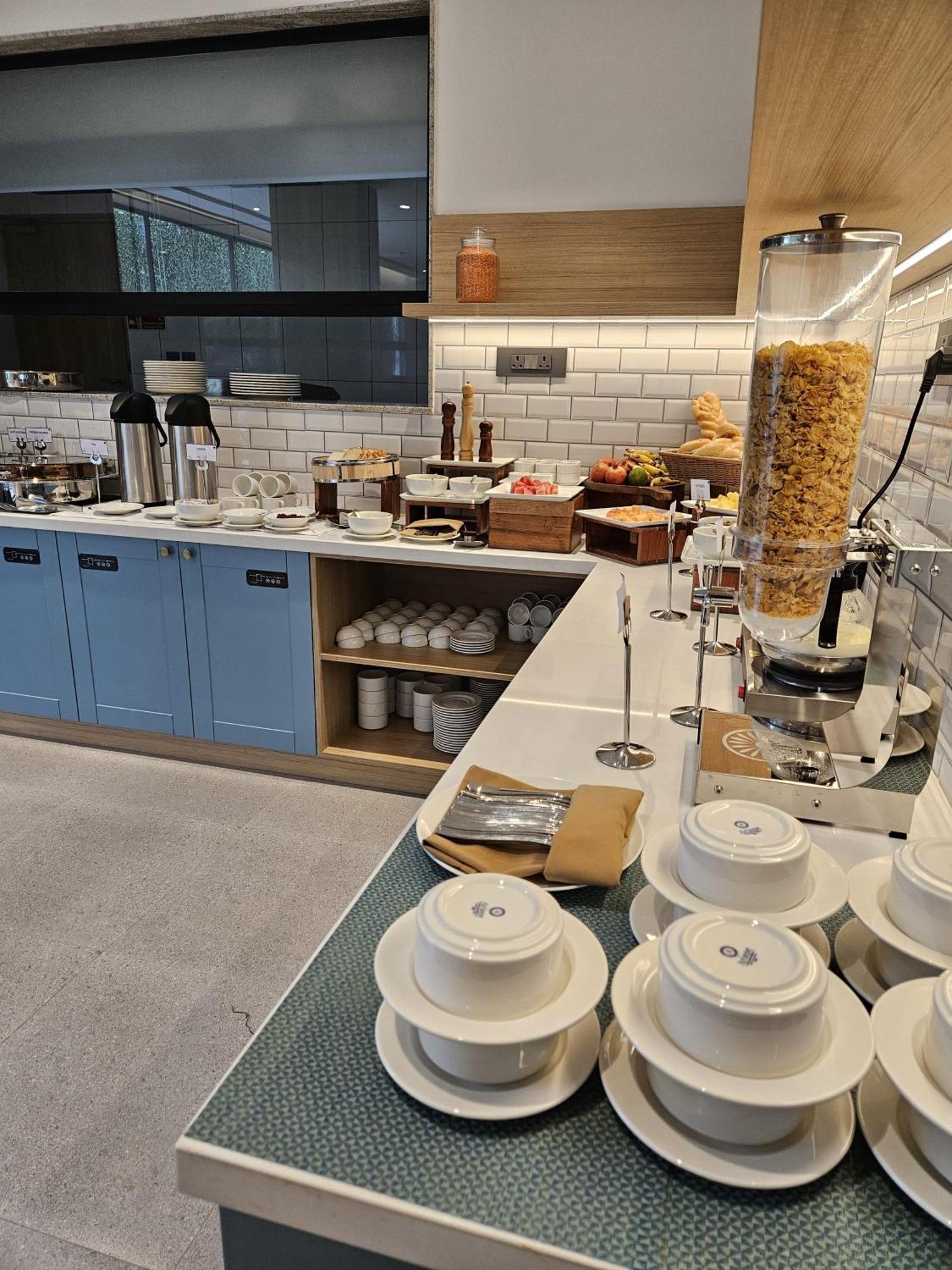Park Inn & Suites By Radisson Thrissur East Fort エクステリア 写真