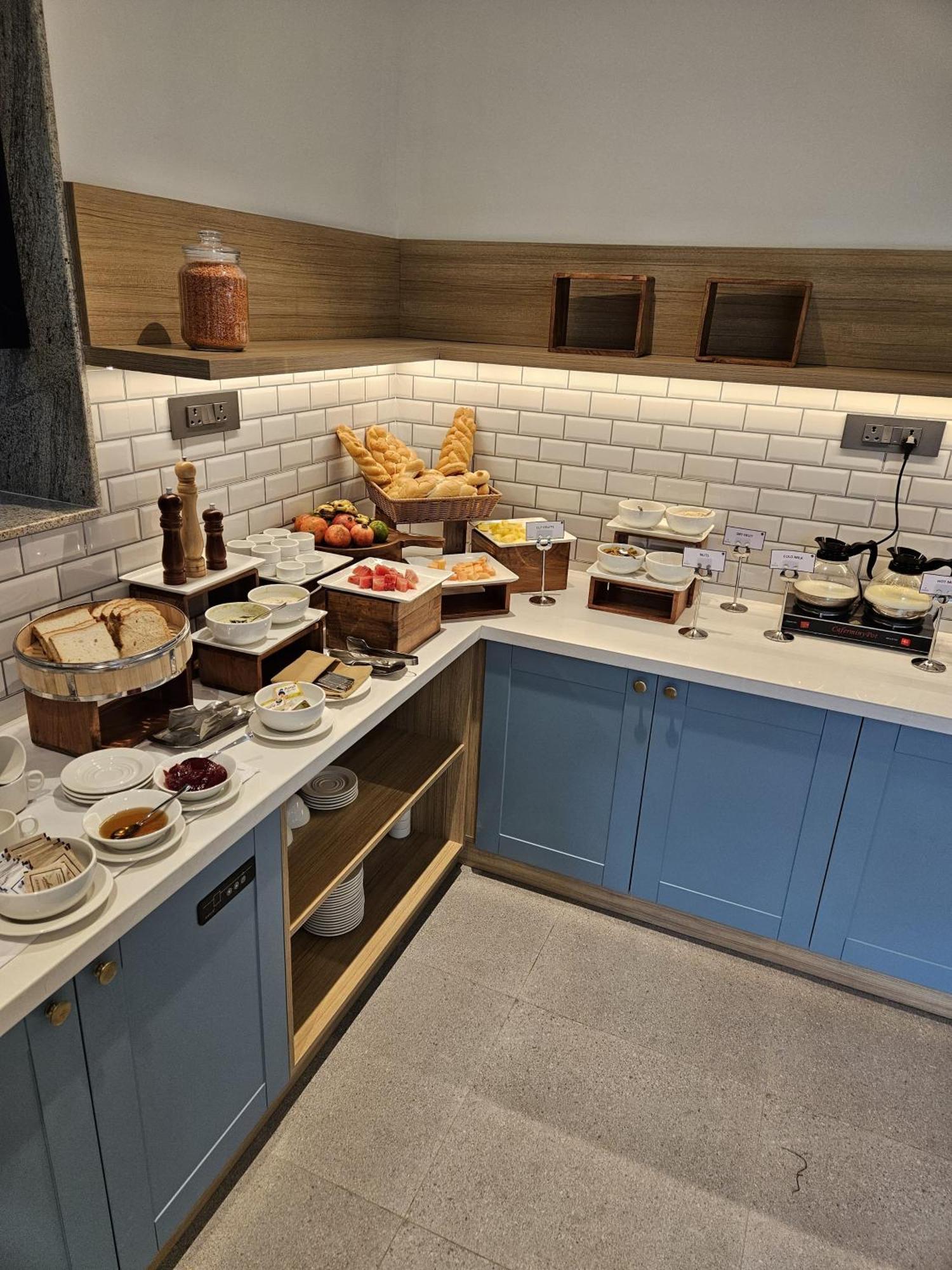 Park Inn & Suites By Radisson Thrissur East Fort エクステリア 写真