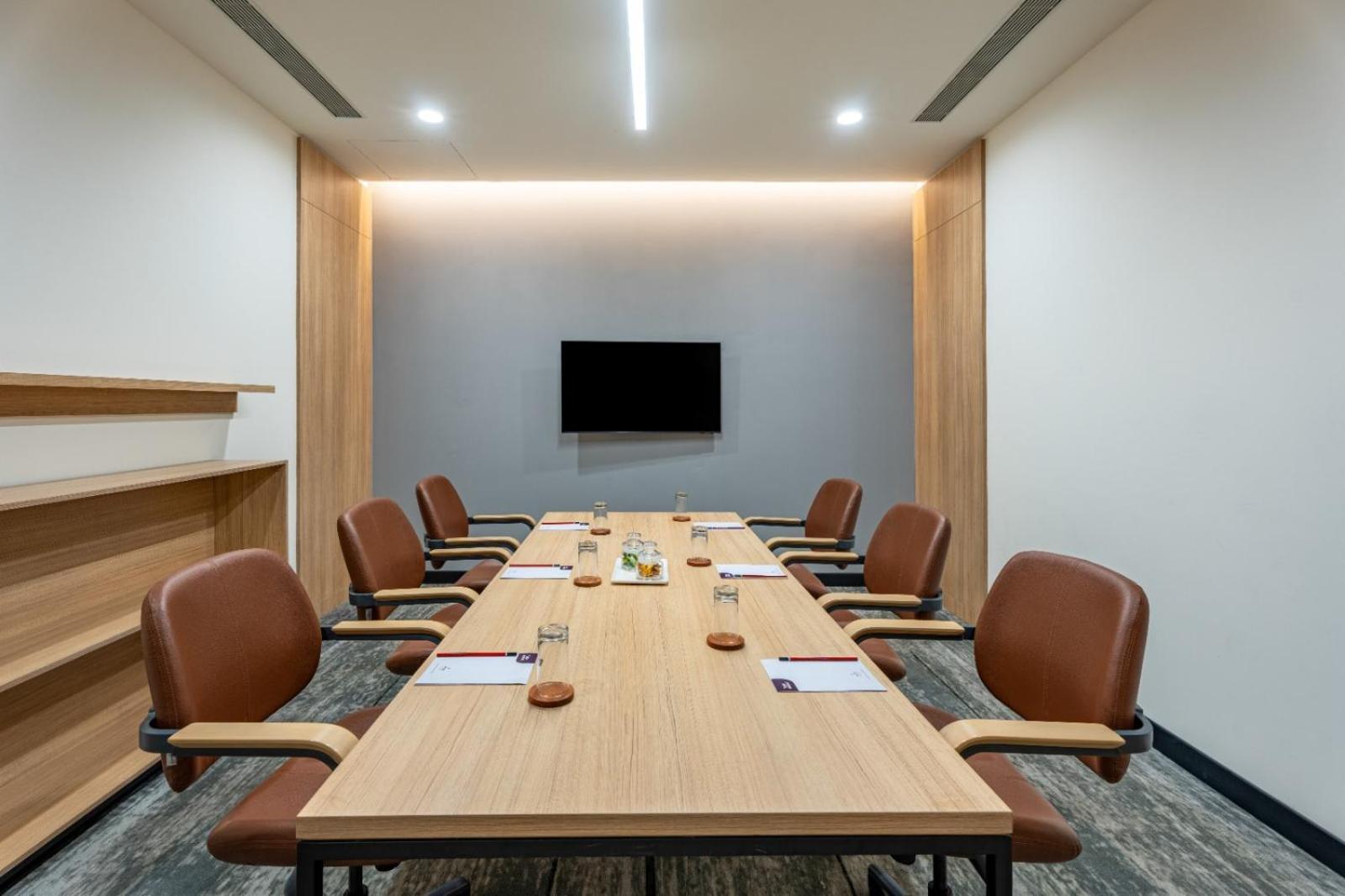 Park Inn & Suites By Radisson Thrissur East Fort エクステリア 写真