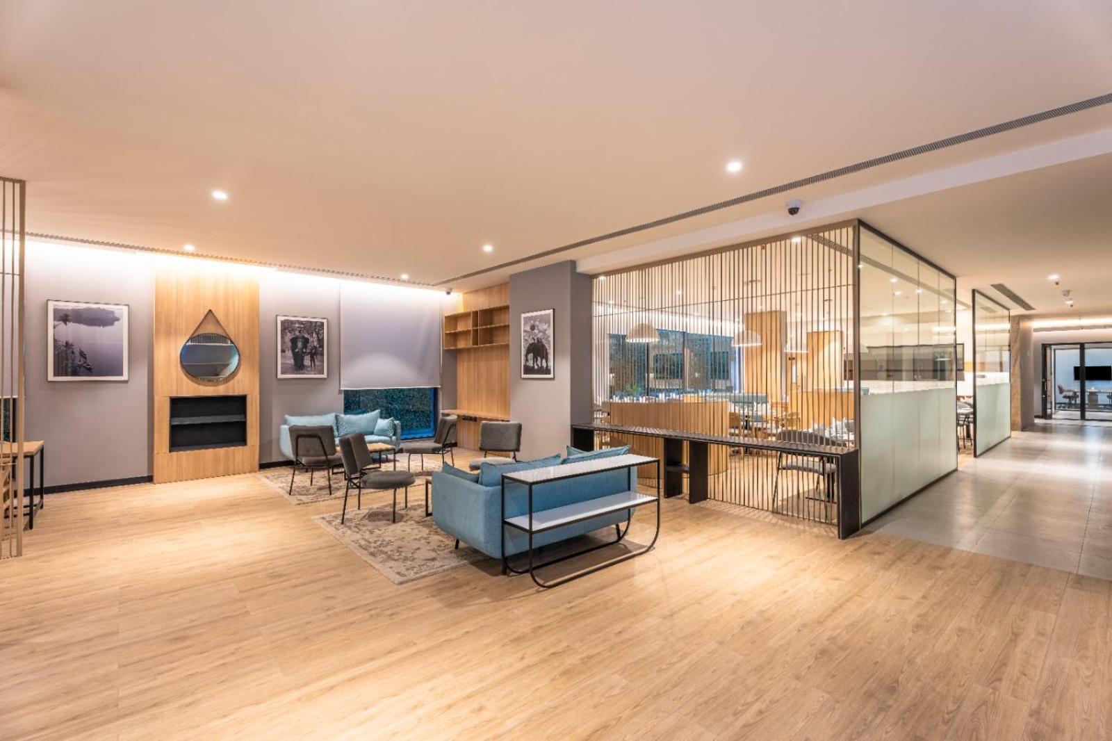 Park Inn & Suites By Radisson Thrissur East Fort エクステリア 写真