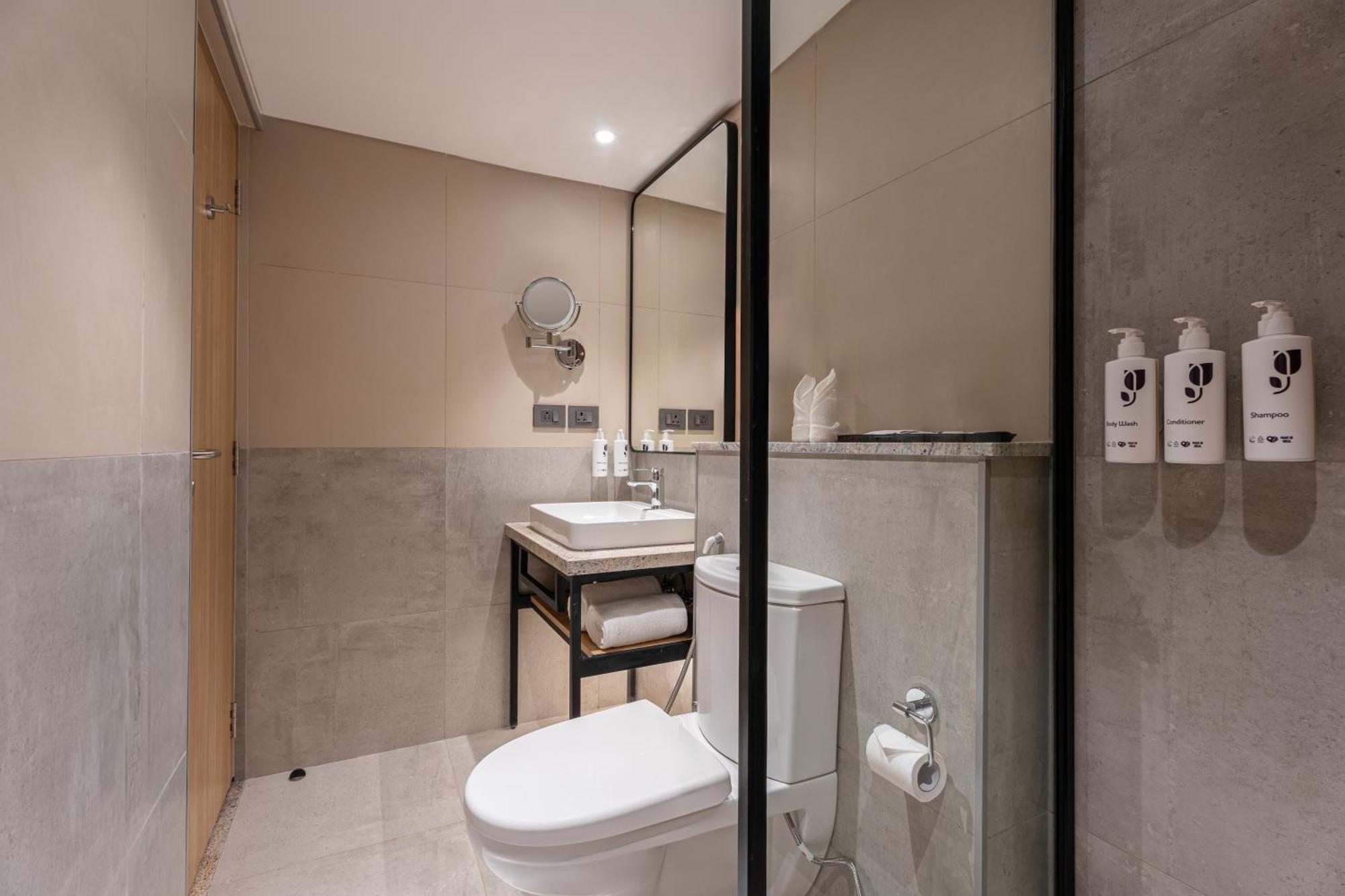 Park Inn & Suites By Radisson Thrissur East Fort エクステリア 写真