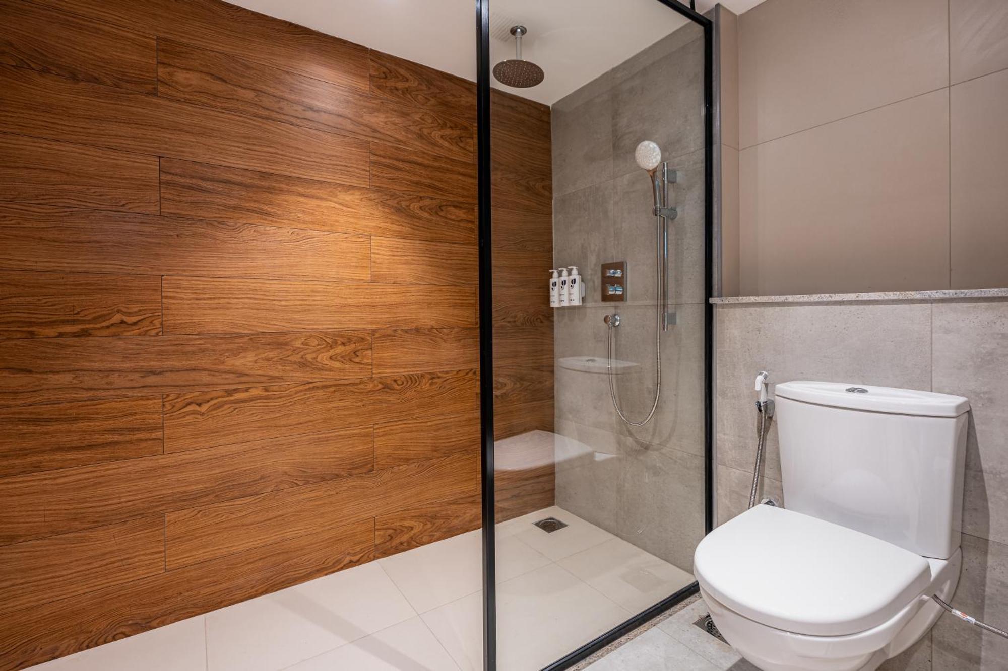 Park Inn & Suites By Radisson Thrissur East Fort エクステリア 写真