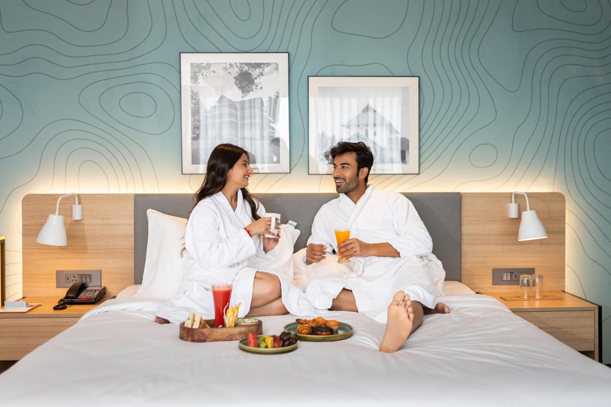 Park Inn & Suites By Radisson Thrissur East Fort エクステリア 写真