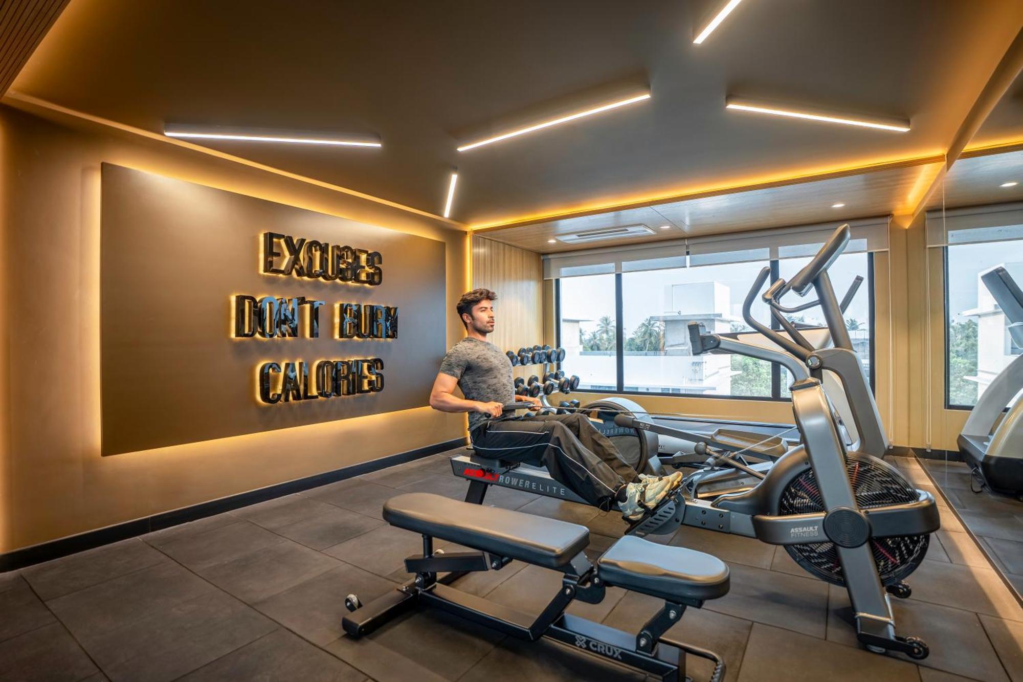 Park Inn & Suites By Radisson Thrissur East Fort エクステリア 写真